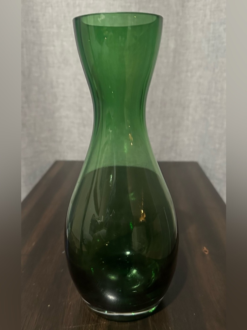 Deep Green Glass Vase - Sleek Curved Accent